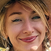 Adorable Alice Desnuda