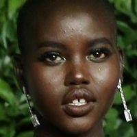Adut Akech Desnuda