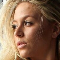 Barista Nikki Desnuda