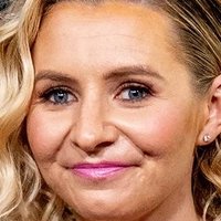 Beverley Mitchell Desnuda