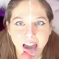 Ellie Skyes Desnuda