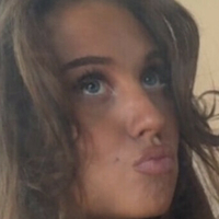 Emilie Bergmann Desnuda