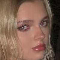 Emily Kelavos Desnuda