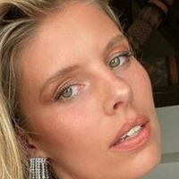 Emma Pill Desnuda