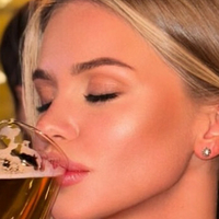 Gubernatar Natalie Gubner Desnuda