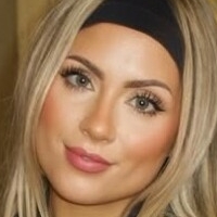 Holly Annabelle-Taylor Desnuda