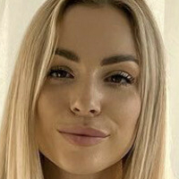 Julia Schwab Desnuda