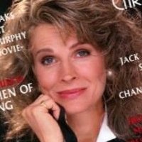 Karen Mayo-Chandler Desnuda