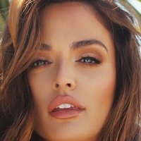 Kelsey Laverack Desnuda