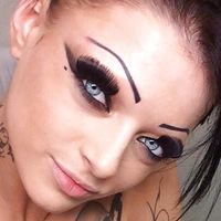 Kimber Veils Desnuda