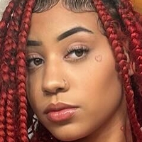 LUHREDTHABADDIE Desnuda