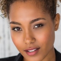 Parker McKenna Posey Desnuda