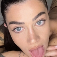 Stella Tormento Desnuda