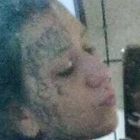 Taina minski Desnuda