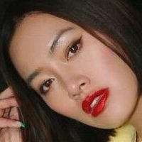 Tiffany Hsu Desnuda
