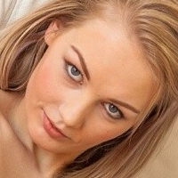 Whitney Young Desnuda