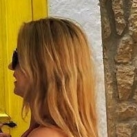 yagmuurakcam Desnuda